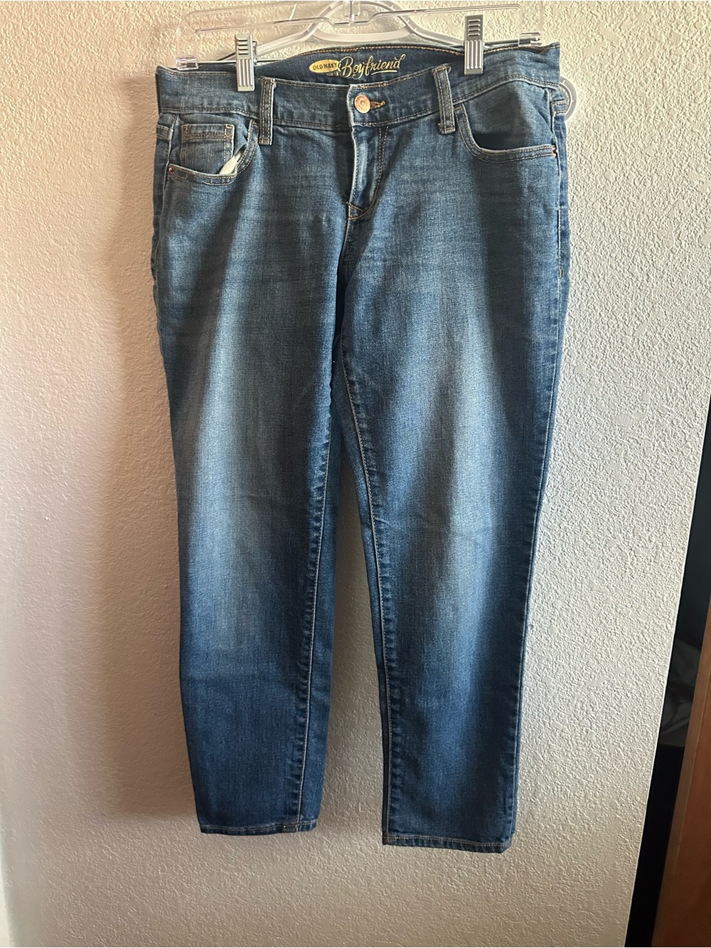 Old Navy Boyfriend Stretch Jeans in Medium Blue